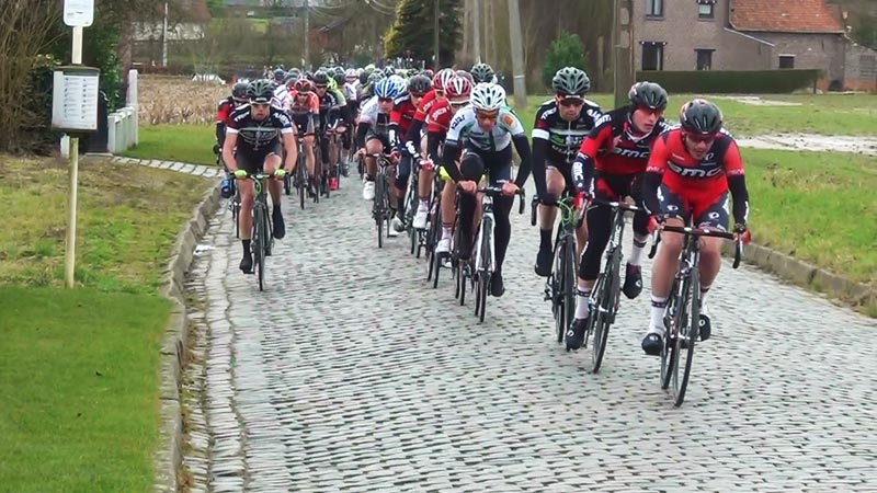 peloton op de Varent