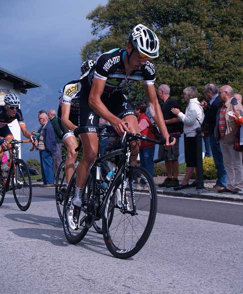 Aan de Madonna del Ghisallo